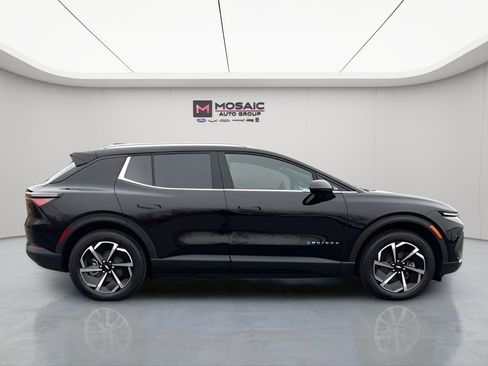 New 2026 Chevrolet Equinox EV LT image 8