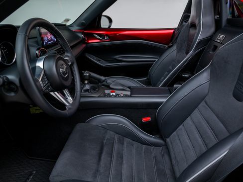 Used 2023 MAZDA MX-5 Miata Club RWD image 20