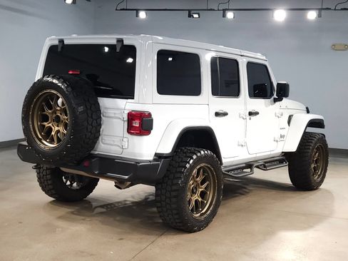 Used 2024 Jeep Wrangler Unlimited Sahara AWD/4WD image 7