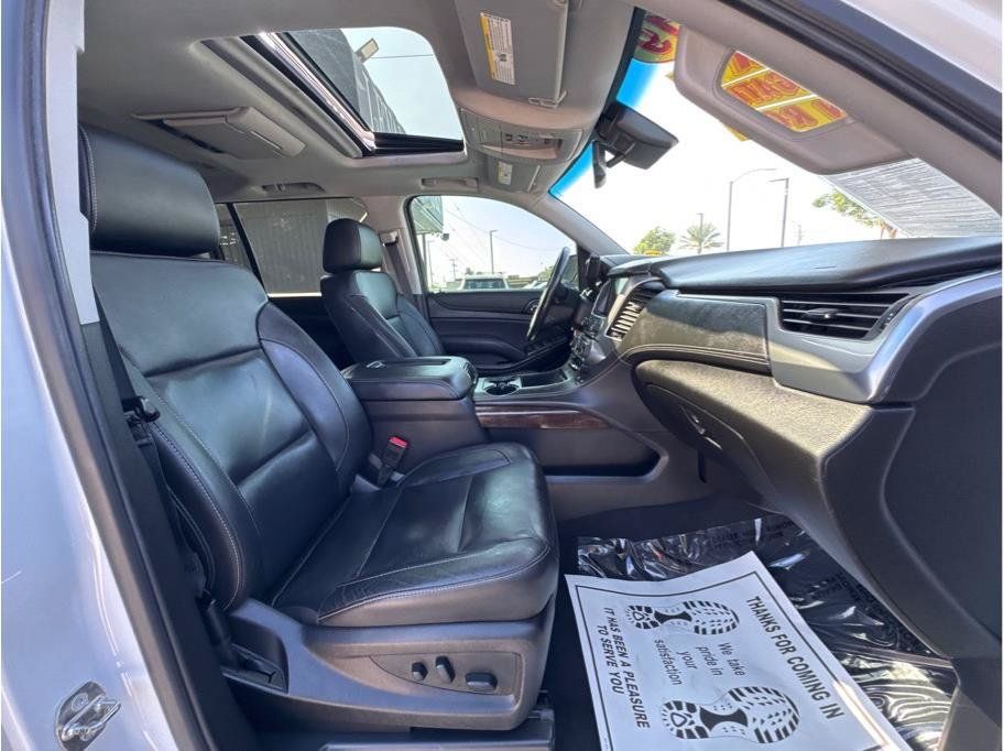 Used 2019 Chevrolet Suburban LT AWD/4WD image 29