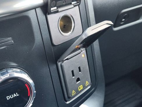 Used 2022 Ford F150 Lariat image 21