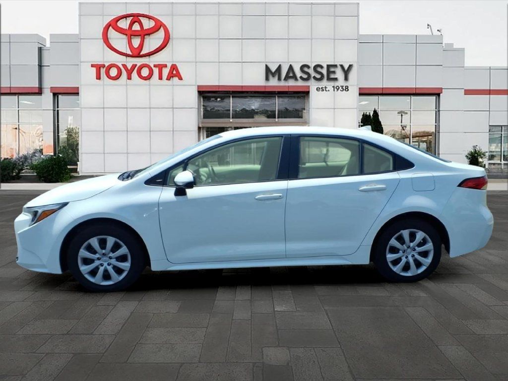 Used 2024 Toyota Corolla LE FWD image 6