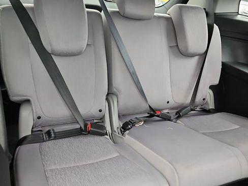Used 2018 Honda Odyssey EX image 19
