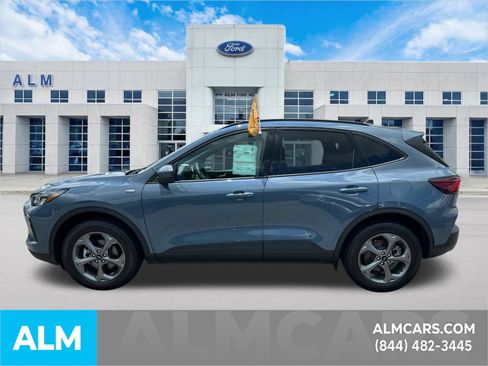 Certified 2025 Ford Escape ST-Line Select AWD/4WD image 9