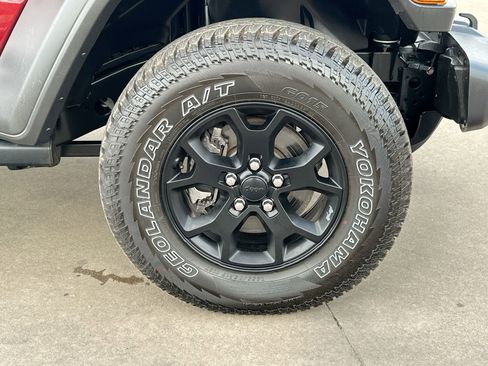 Used 2021 Jeep Wrangler Unlimited Sport image 10