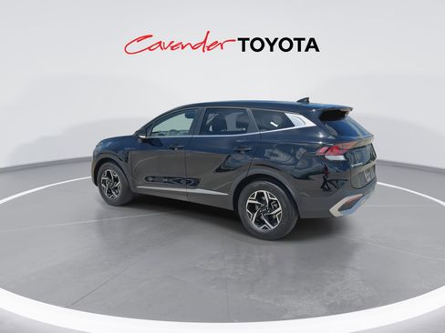 Used 2025 Kia Sportage LX FWD image 6