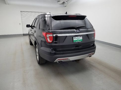 Used 2016 Ford Explorer XLT w/ Equipment Group 202A AWD/4WD image 6