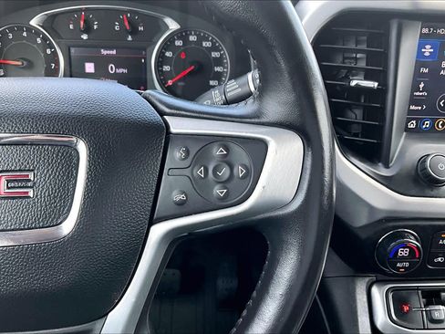 Used 2020 GMC Acadia SLT image 25