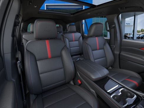 New 2026 Chevrolet Traverse RS FWD image 32
