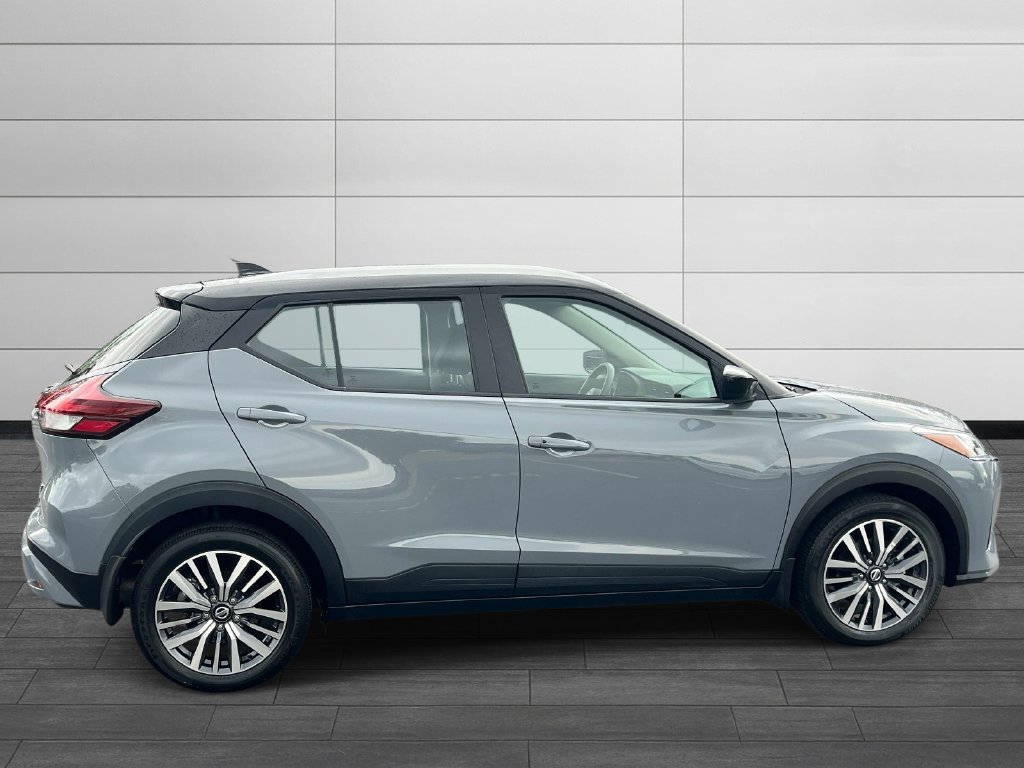Used 2023 Nissan Kicks SV FWD image 6