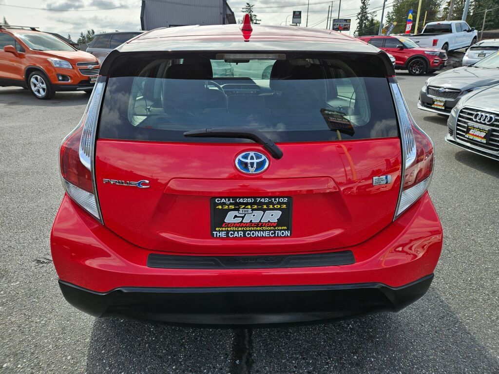 Used 2017 Toyota Prius C Three FWD image 6