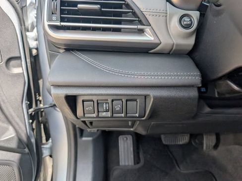 Used 2020 Subaru Outback Limited AWD/4WD image 11