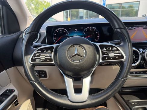 Used 2021 Mercedes-Benz GLA 250 4MATIC image 32