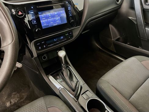 Used 2018 Toyota Corolla LE w/ Body Protection Package FWD image 25