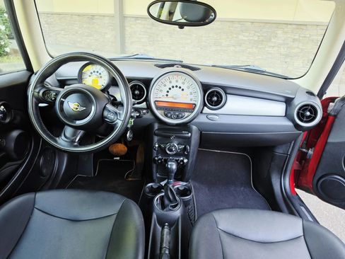 Used 2012 MINI Cooper Clubman FWD image 12