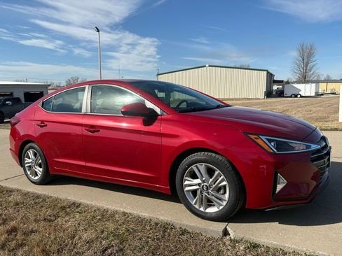 Used 2019 Hyundai Elantra SEL image 3