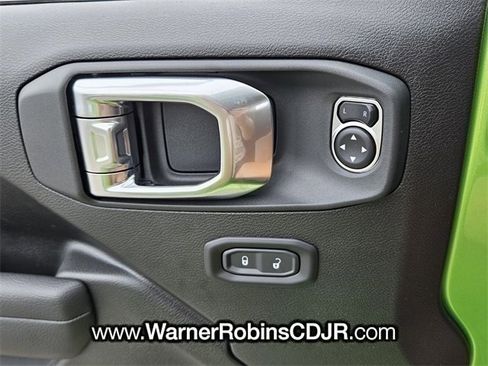 New 2025 Jeep Gladiator Sport image 29