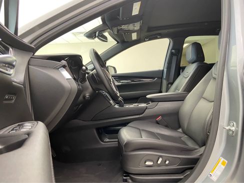 Used 2025 Cadillac XT5 Premium Luxury image 18