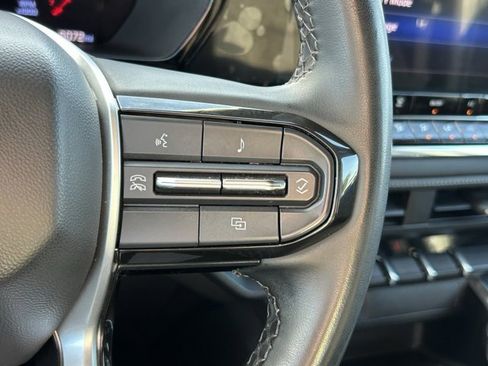 Used 2024 Chevrolet Colorado LT image 21