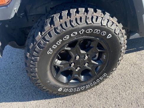 Used 2023 Jeep Wrangler Unlimited image 5