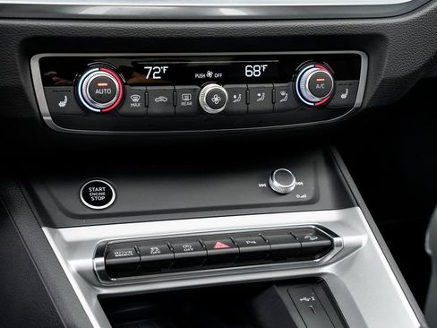 Certified 2025 Audi Q3 2.0T Premium image 17