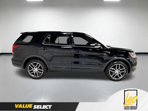 Used 2018 Ford Explorer Sport w/ Equipment Group 401A AWD/4WD image 6