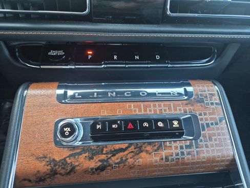 Used 2025 Lincoln Aviator Black Label image 27