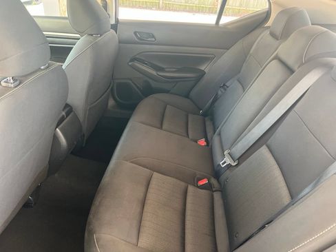 Certified 2023 Nissan Altima 2.5 SV FWD image 8