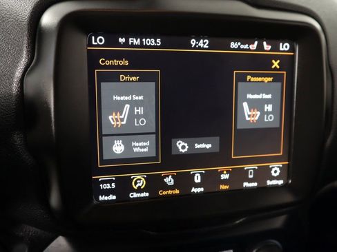 Used 2023 Jeep Renegade Limited image 8