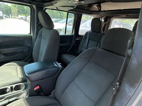Used 2023 Jeep Wrangler Unlimited Sport AWD/4WD image 16
