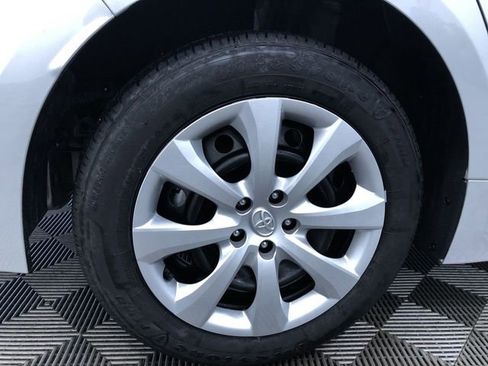 Used 2025 Toyota Corolla LE image 16