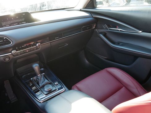 Used 2025 MAZDA CX-30 AWD 2.5 S w/ Preferred Package image 11