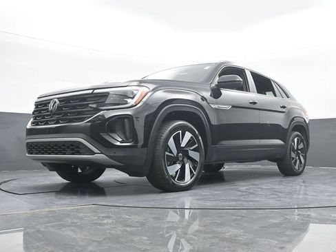 Used 2024 Volkswagen Atlas Cross Sport SE image 54