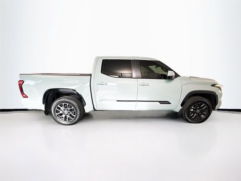 Used 2024 Toyota Tundra Platinum AWD/4WD image 37
