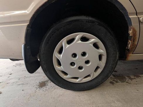 Used 1998 Toyota Camry CE FWD image 16
