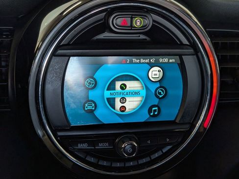 Used 2020 MINI Cooper 4-Door Hardtop w/ Storage Package image 20