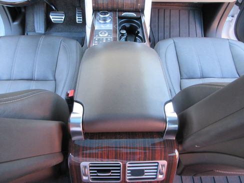 Used 2017 Land Rover Range Rover Supercharged image 45