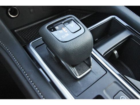 Certified 2025 Nissan Pathfinder SL FWD image 29