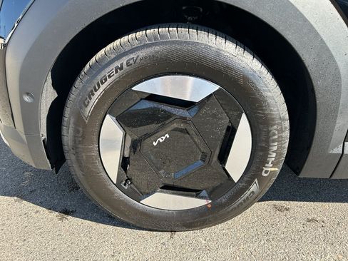 New 2026 Kia EV9 Wind AWD/4WD image 10