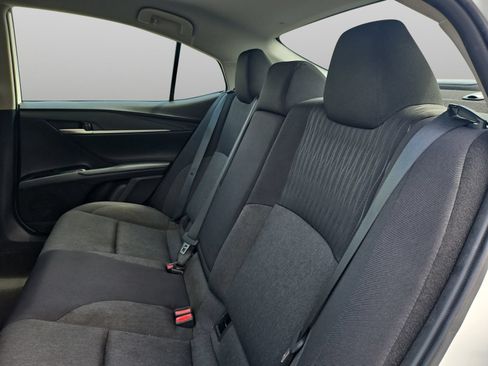 Used 2025 Toyota Camry LE FWD image 40