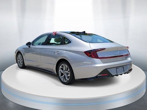 Used 2023 Hyundai Sonata SEL w/ Convenience Package FWD image 3