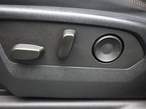 Used 2022 GMC Sierra 1500 AT4 w/ AT4 Premium Package image 33