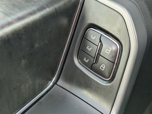 Used 2022 Ford F150 Lariat w/ Equipment Group 502A High image 25