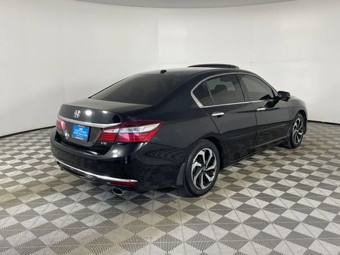 Used 2017 Honda Accord EX-L image 16