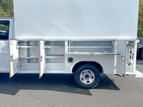 New 2025 Chevrolet Express 3500 w/ Power Convenience Package image 25