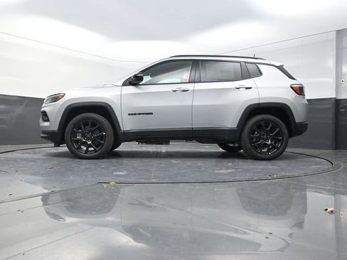 New 2026 Jeep Compass Latitude image 23
