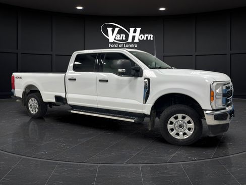 Used 2023 Ford F350 XLT AWD/4WD image 1