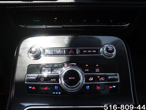 Used 2022 Lincoln Nautilus Reserve AWD/4WD image 17