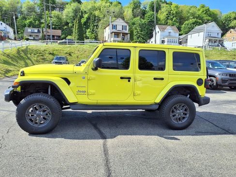 Certified 2023 Jeep Wrangler Unlimited Sahara w/ LED Lighting Group AWD/4WD image 4