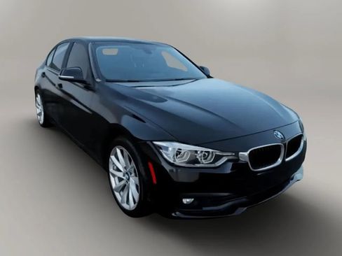 Used 2018 BMW 320i Sedan RWD image 4